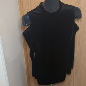 Guess Black Cold Shoulder Cut Out Top